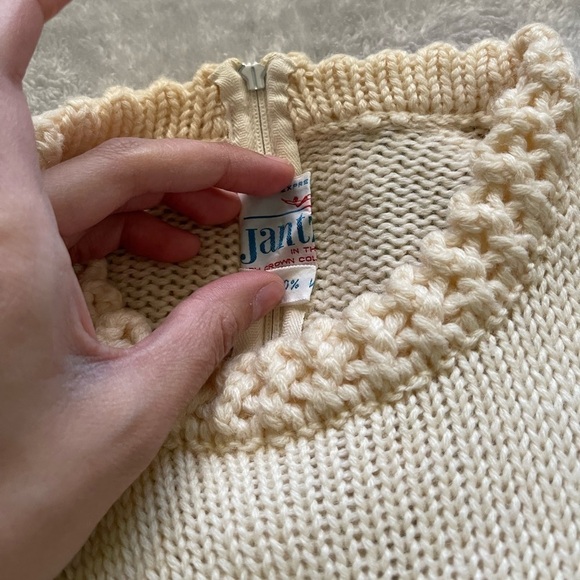 Vintage 60s Flower Power 100% Wool Sweater - Picture 10 of 11